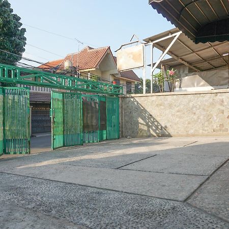 Reddoorz Near Kemang Square Ξενοδοχείο Τζακάρτα Εξωτερικό φωτογραφία
